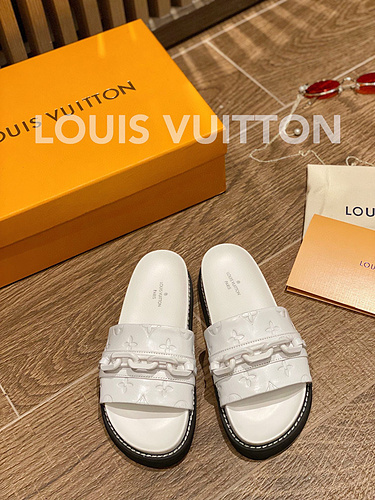 LV couple with thick bottom slippers 35-45_-db30ce16